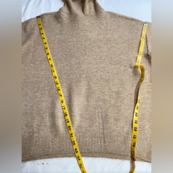 CECE Tan knit turtleneck sweater size XS - Picture 12 of 12